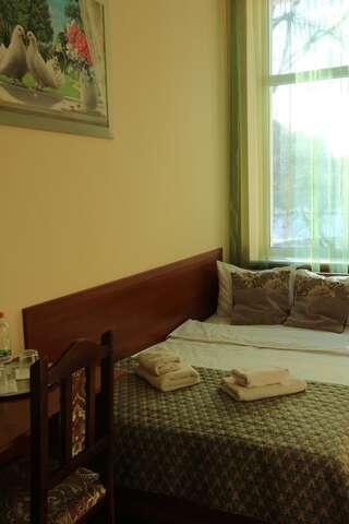 Отель Orange Hotel Львов Стандартный двухместный номер с 1 кроватью-1