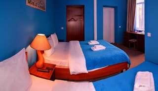 Отель Orange Hotel Львов Стандартный трехместный номер-3
